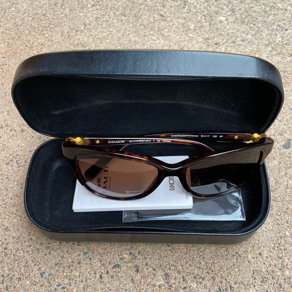 Coach | Dark Tortoise Sunglasses - Picture 4 of 11